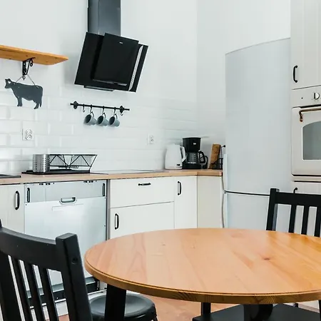 Aon Fahrenheita Dla 6 Osob شقة